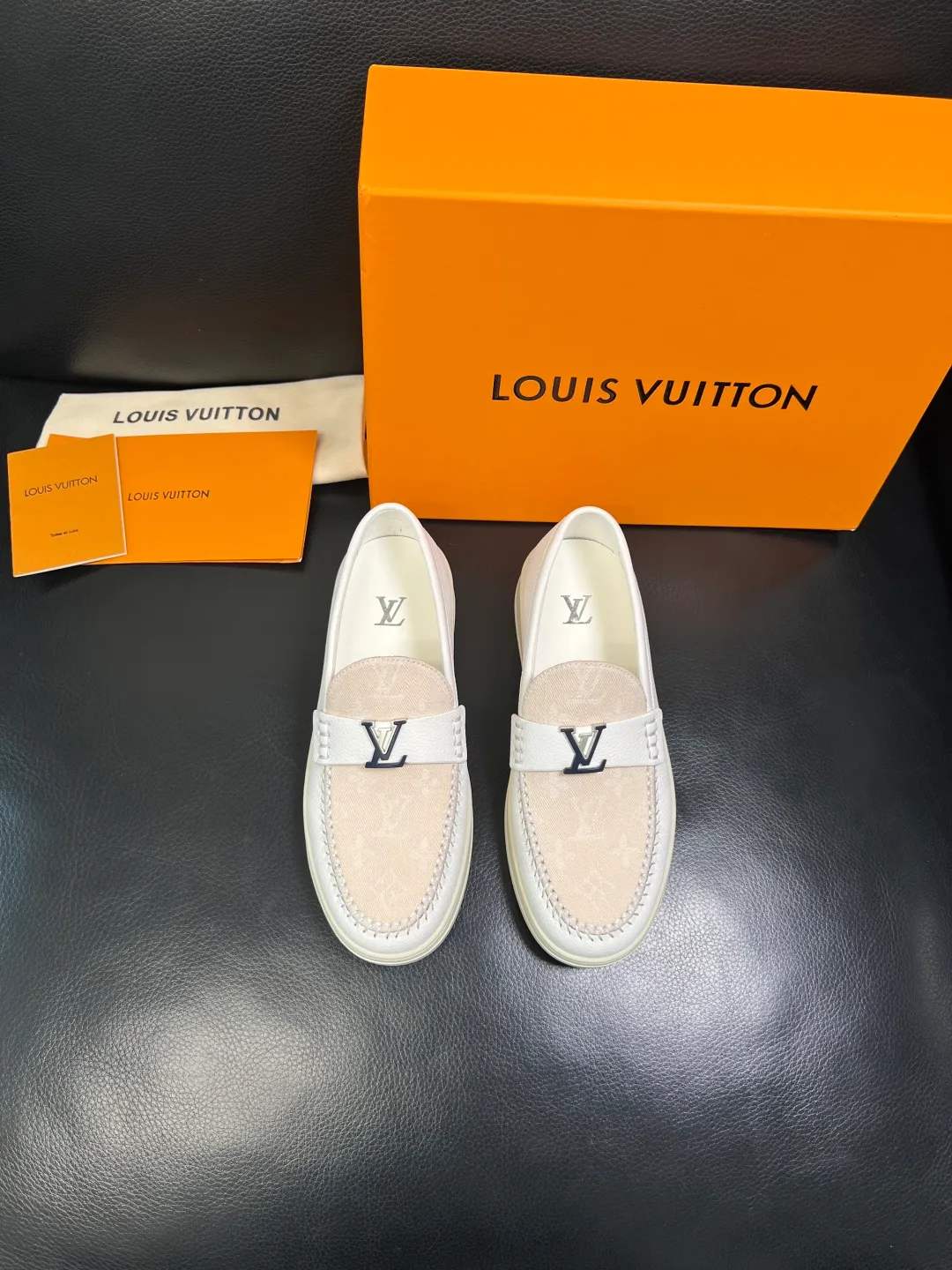 Men's shoes 💰720 Lv high quality top crafts Louis Vuitton, sports sneakers counter synchronization, uppers imported from Italy, high quality splicing colorful complex crafts, imported mesh pads soft and comfortable, soles: original soles specially provided by the original factory, T men's shoes 💰U exclusive movable molded soles super comfortable, original factory single goods, code number 38-44 (customized 45)